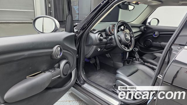 Mini Cooper 2016 — photo 10