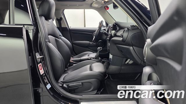 Mini Cooper 2016 — photo 11
