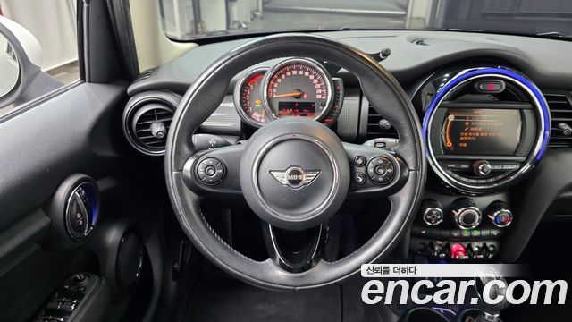 Mini Cooper 2016 — photo 13