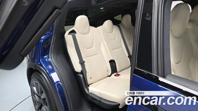 Tesla Model X 2024 — photo 17