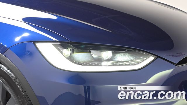 Tesla Model X 2024 — photo 8