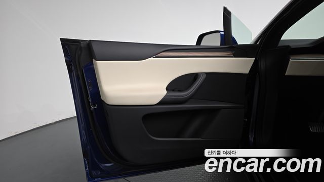 Tesla Model X 2024 — photo 14