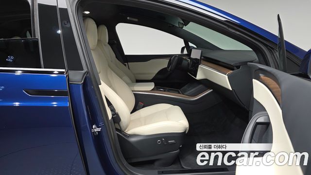 Tesla Model X 2024 — photo 16