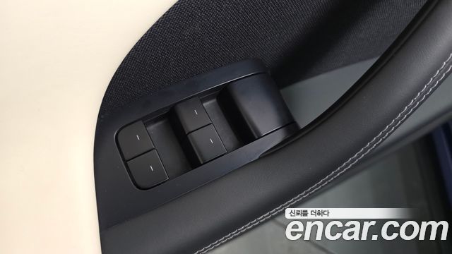Tesla Model X 2024 — photo 27