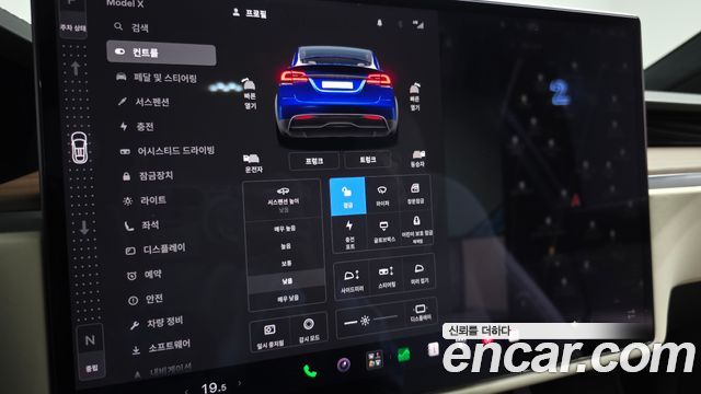 Tesla Model X 2024 — photo 34