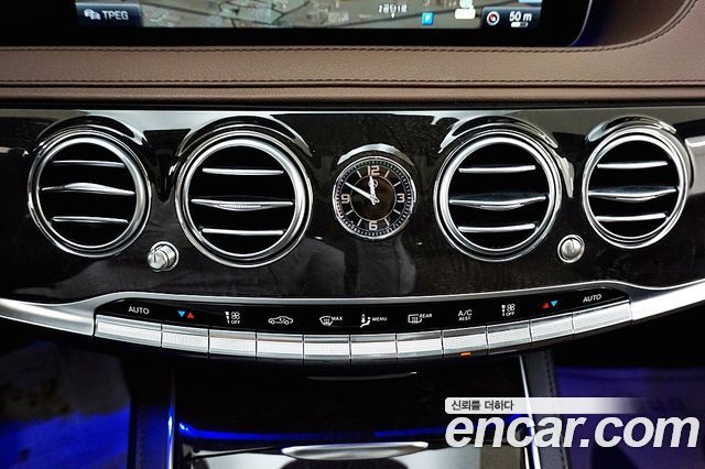 Mercedes-Benz S-Class 2019 — photo 12