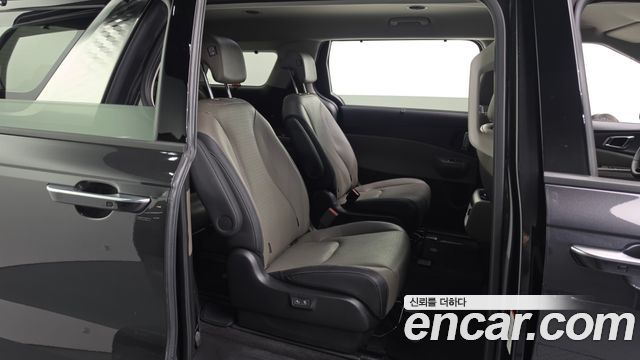 Kia Canival 2025 — photo 17