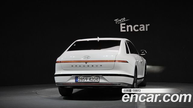 Hyundai Grandeur 2023 — photo 4