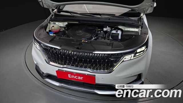 Kia Canival 2021 — photo 6