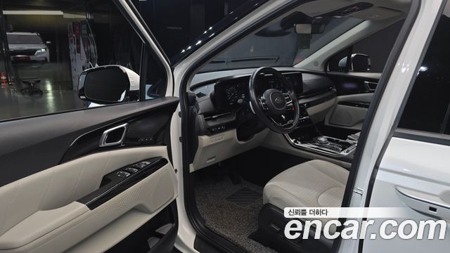 Kia Canival 2021 — photo 13