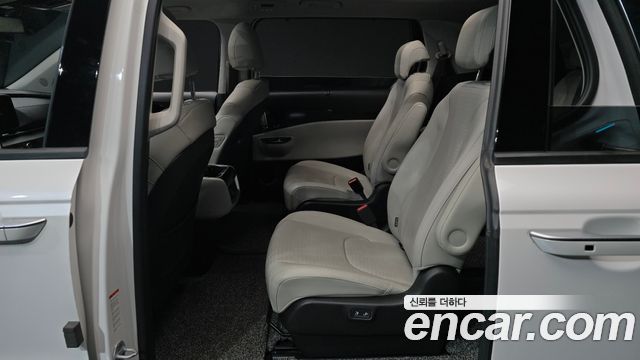 Kia Canival 2021 — photo 18