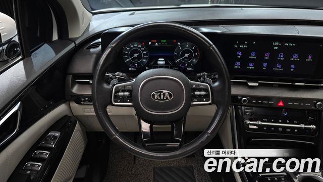 Kia Canival 2021 — photo 19