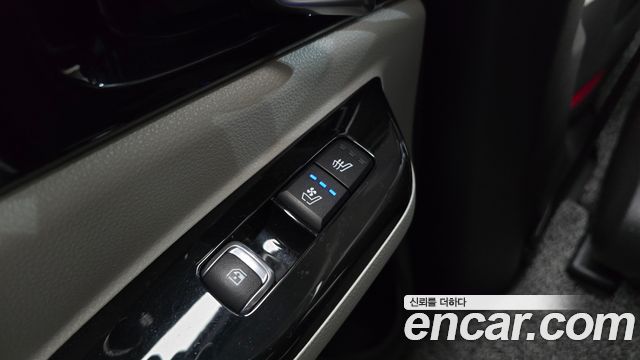 Kia Canival 2021 — photo 24