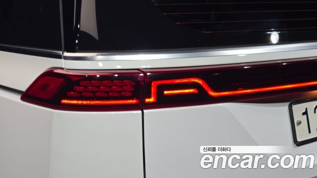 Kia Canival 2021 — photo 9