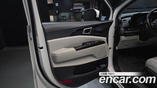 Kia Canival 2021 — photo 14