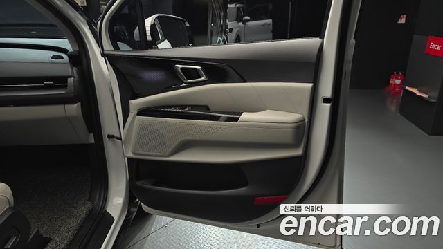 Kia Canival 2021 — photo 15
