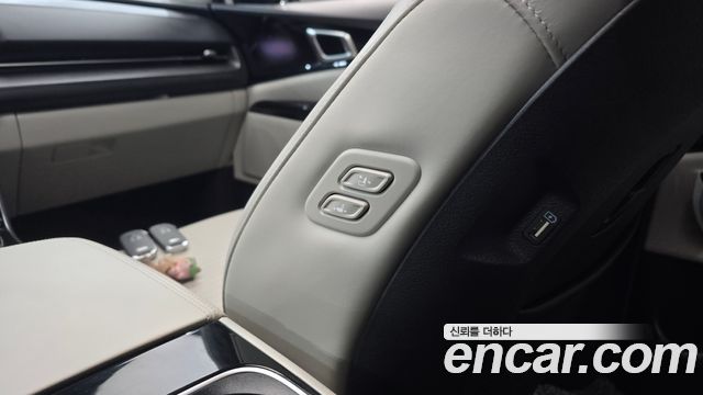 Kia Canival 2021 — photo 33