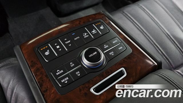 Hyundai Equus 2012 — photo 17