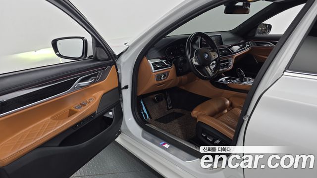 BMW 7-Series 2022 — photo 10