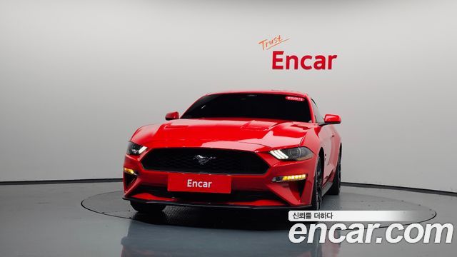 Ford Mustang 2022 — photo 3