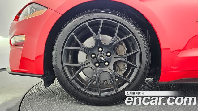 Ford Mustang 2022 — photo 5
