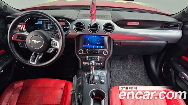 Ford Mustang 2022 — photo 10