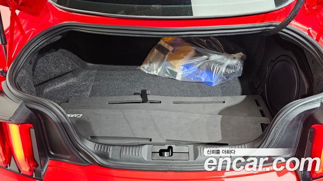Ford Mustang 2022 — photo 24