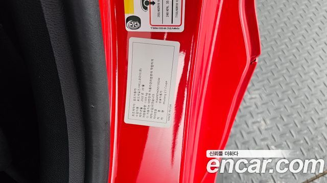 Ford Mustang 2022 — photo 28
