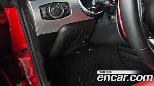 Ford Mustang 2022 — photo 29