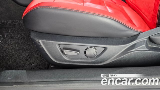 Ford Mustang 2022 — photo 31