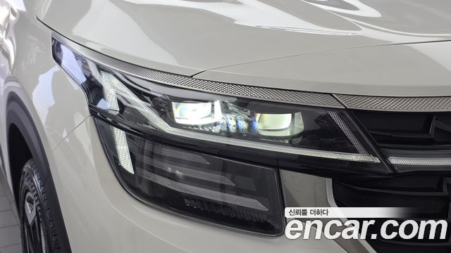 Kia Seltos 2023 — photo 8