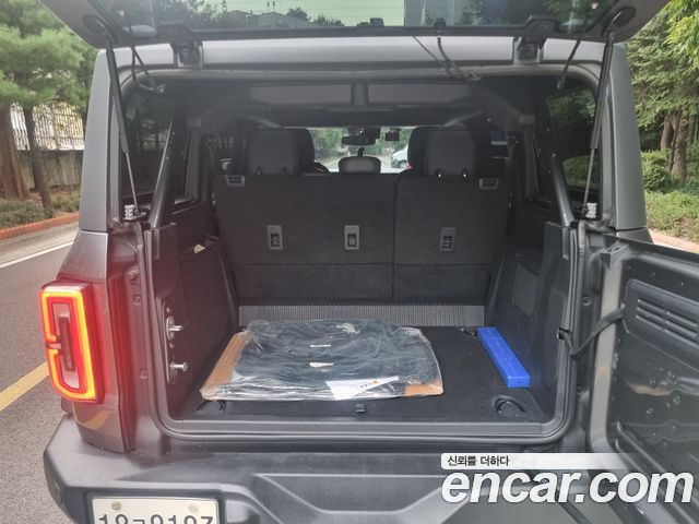 Ford Bronco 2022 — photo 13