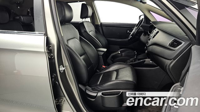 Kia Carens 2014 — photo 17