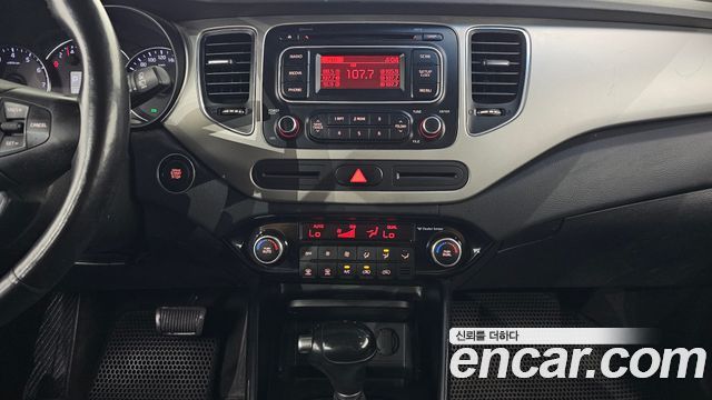 Kia Carens 2014 — photo 20