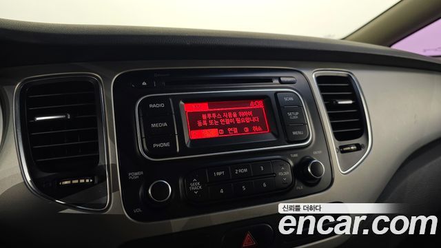 Kia Carens 2014 — photo 22
