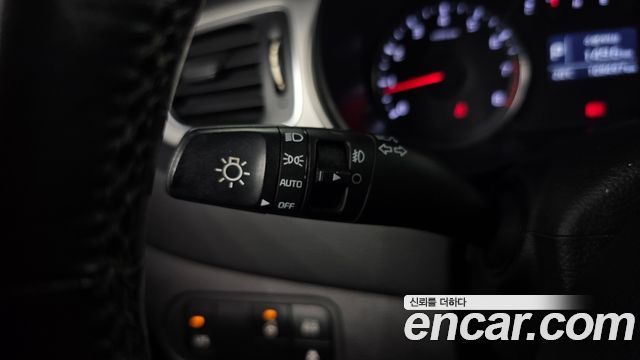 Kia Carens 2014 — photo 31