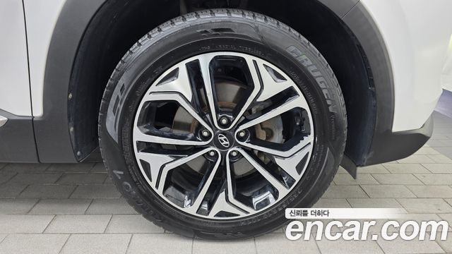 Hyundai Santafe 2019 — photo 7