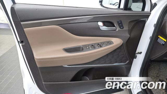Hyundai Santafe 2019 — photo 14