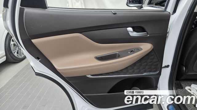 Hyundai Santafe 2019 — photo 15