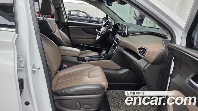 Hyundai Santafe 2019 — photo 16