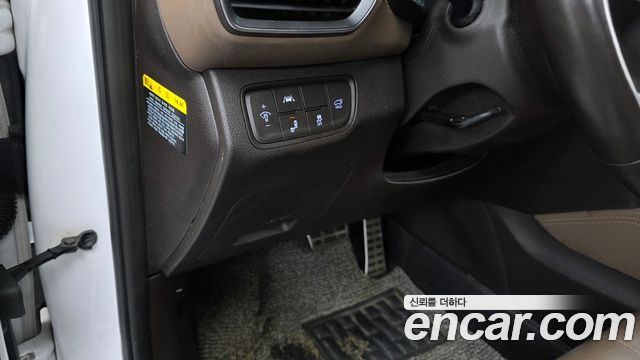 Hyundai Santafe 2019 — photo 28