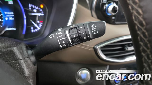 Hyundai Santafe 2019 — photo 29