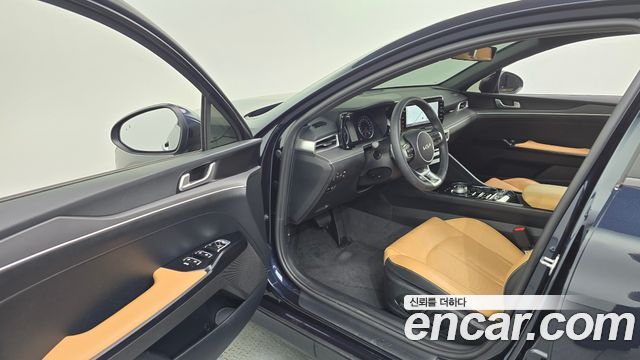 Kia K5 2022 — photo 13