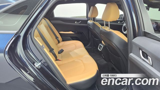 Kia K5 2022 — photo 18