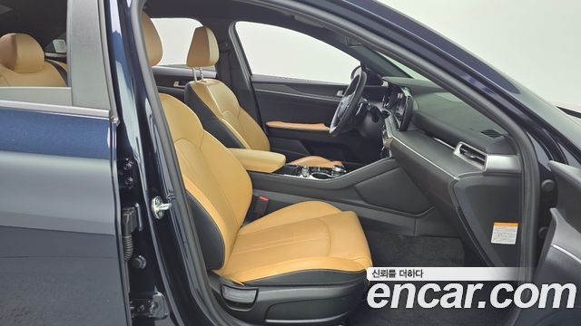 Kia K5 2022 — photo 16