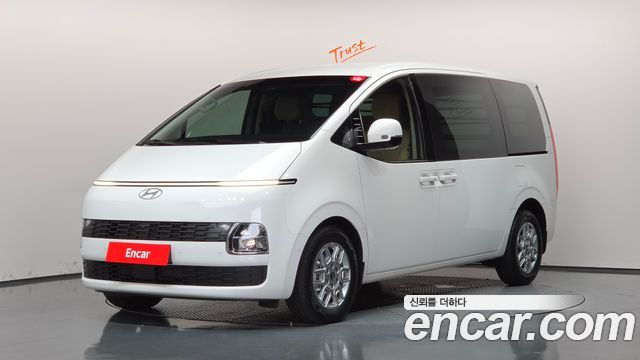 Hyundai Staria 2026 — photo 1