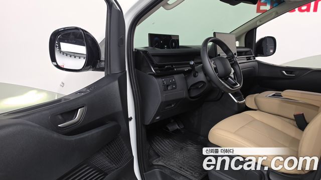 Hyundai Staria 2026 — photo 13