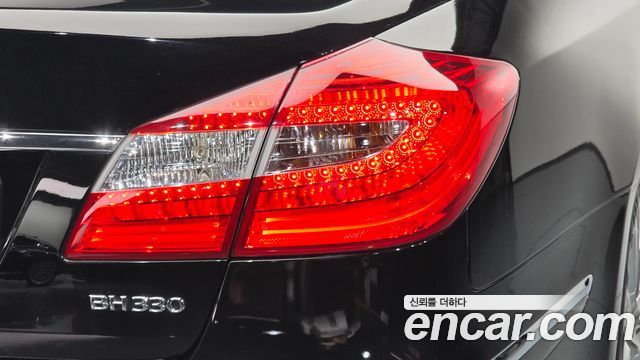 Hyundai Genesis 2012 — photo 9