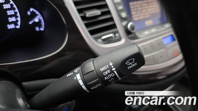 Hyundai Genesis 2012 — photo 27