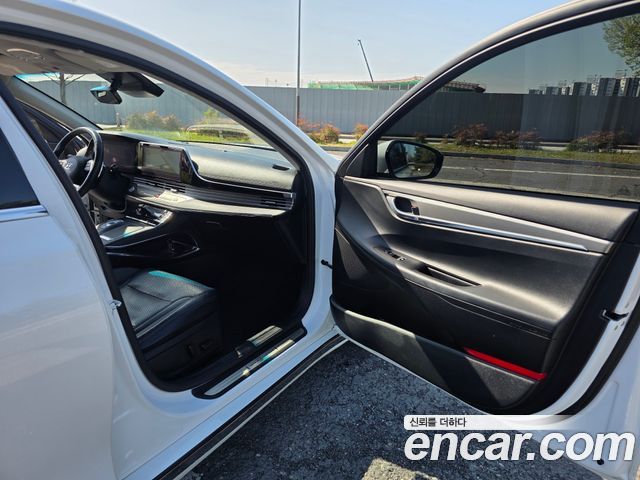Hyundai Grandeur 2023 — photo 9